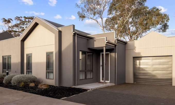 Rhyll House | Rhyll Delight in Rhyll