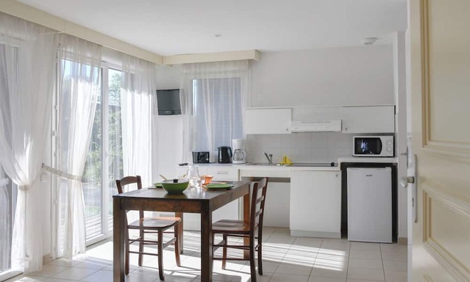 Montreal Apartment | Le Domaine de Saint Orens 2p4 PMR