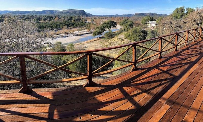 Barksdale Cabin | Mountain View Lodge- Riverfront 23-Acre Ranch