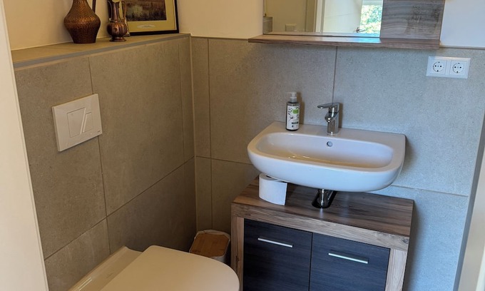 Vils Apartment | Modern and cozy with mountain views - perfect for groups, families and workations!