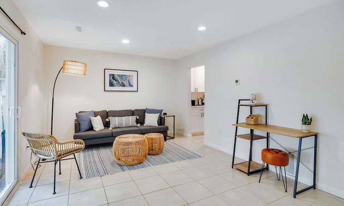 Herndon House | Charming Dulles Oasis 3bed/2.5ba/IAD Family/pet friendly