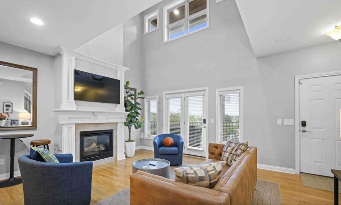 Covington Condo | The City Staycation Condo - Downtown Cincy Views