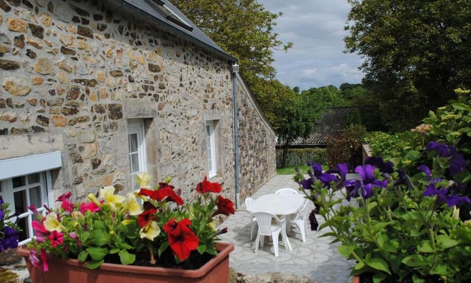 Brix Cottage | Charming countryside house with fenced garden, pets allowed and WiFi
