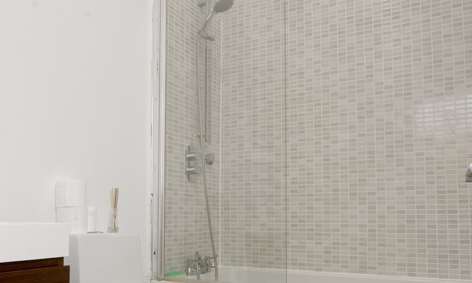 Hillrise Apartment | 2BR Near Crouch Hill, Camden & Emirates Stadium