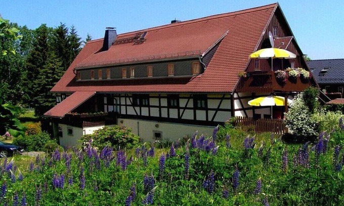 Ehrenberg House | Holiday apartment landhaus Sorgenfrei
