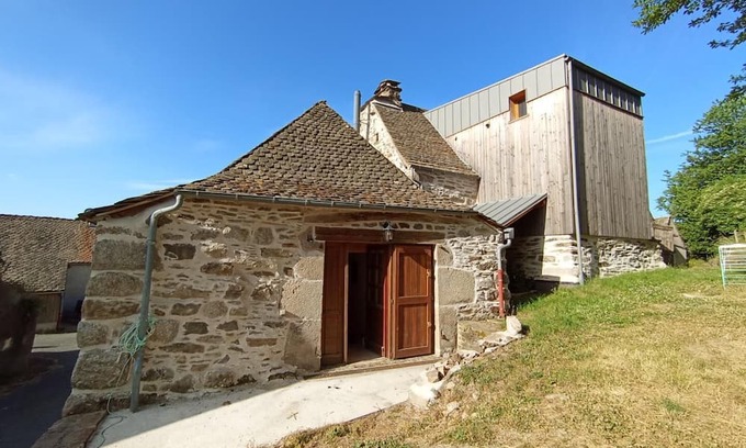 Les Salces House | La Grange - LES SALCES