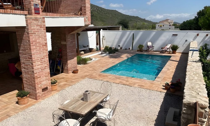 Ulldecona House | Holiday Home 'Casa En Vistes Al Montsià' with Mountain Views, Private Pool and Wi-Fi