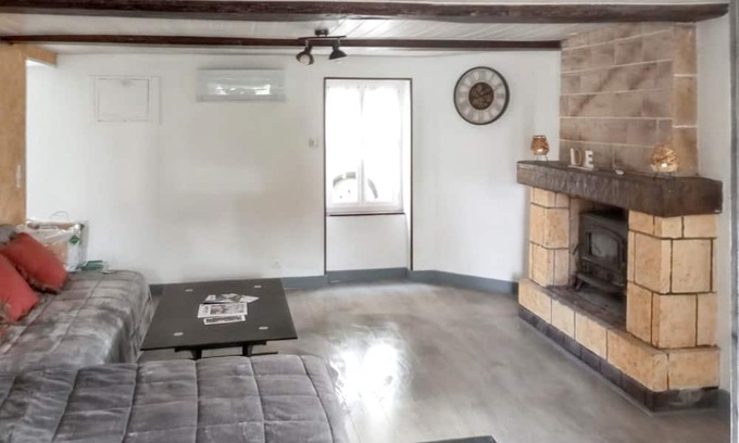 Cagny House | Homerez - Charming house with enclosed garden in Cagny