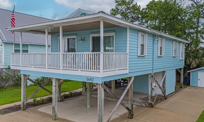 Ono Island House | Bear Point Bayview Cottage