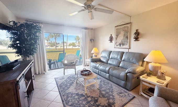 Fort Walton Beach - Destin Condo | El Matador 511 - Ground floor unit