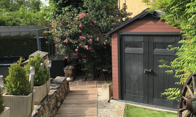 Saint-Gervazy House | Gîte Les Colibris 3 - with spa - sleeps 6