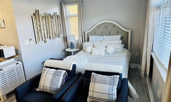 Huddleston Condo | Wake & Lake at Mariner's Landing SML