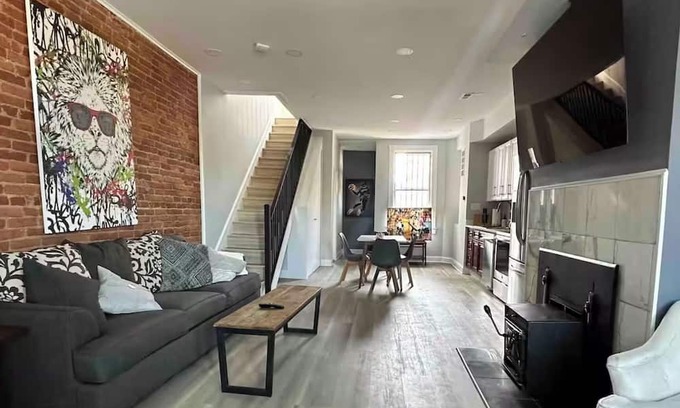 Northeast House | Luxurious Capitol Hill Home - 2BR/2.5B