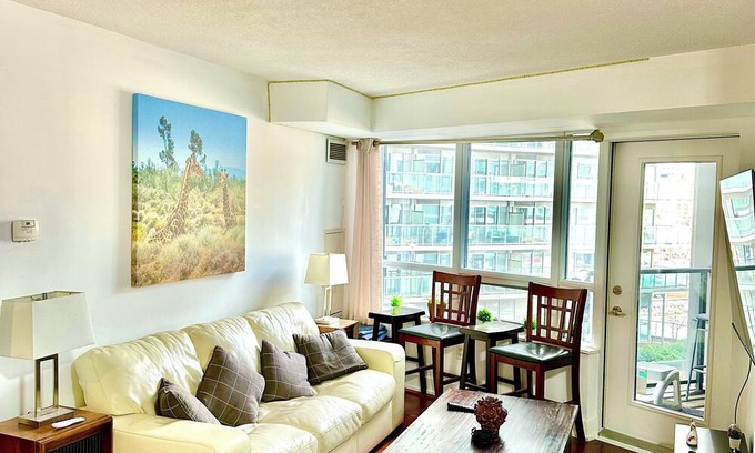 Wellington Place Condo | 3 Beds-2 Wash-Parking-Gym-Swimming Pool-Jacuzzi Sauna-Filter Drinking Water-Wifi