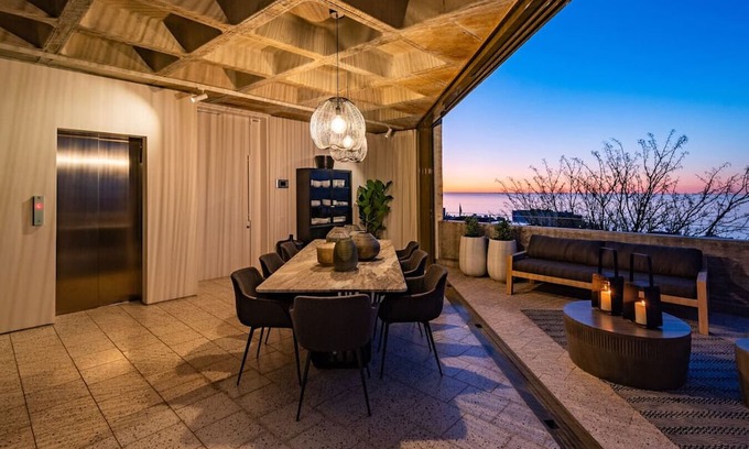 Sea Point Villa | Ilkley Penthouse 3 Bedroom