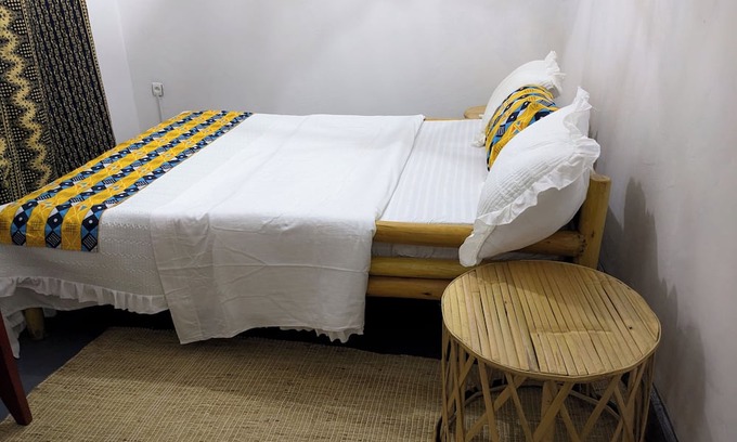 Ruhondo Apartment | VIP ROOM located in Lake views and volcanos view