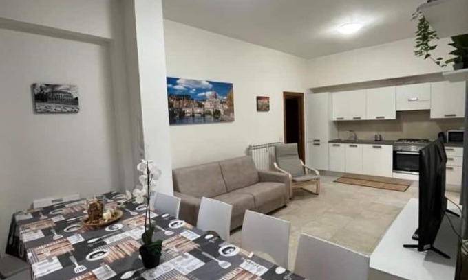 San Giovanni Apartment | Monti Royal Apartment