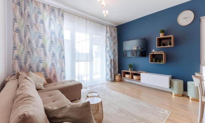 Pogorzelica Apartment | Cozy Coastal Retreat: Blue Sea in Pogorzelica