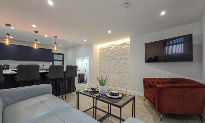 South Shore Apartment | Pleasure Beach Retreat