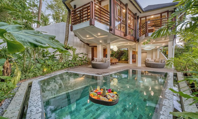 Lodtunduh Villa | Jungle Flower Villas Two BR is your ideal escape for relaxation in Ubud.