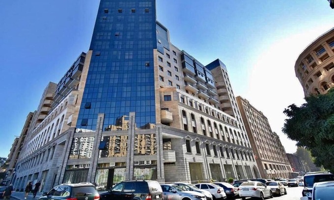 Kentron Apartment | Black Cat Apartment with Stunning Views