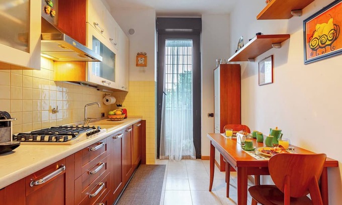 Quartiere XX Ardeatino Apartment | Cozy Eur Apartment with Central Location & Wi-Fi