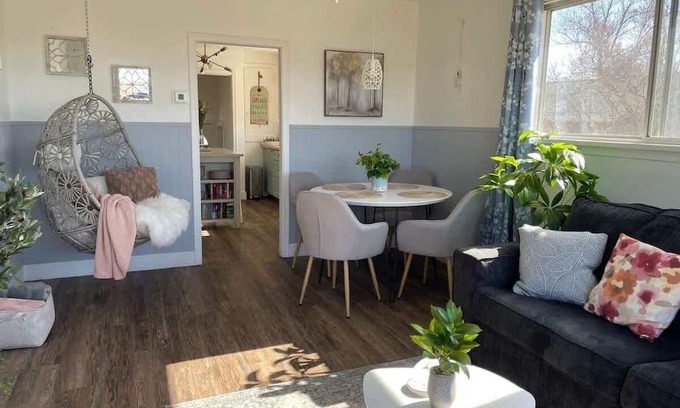 Drumheller House | Helen's Hideaway Summ