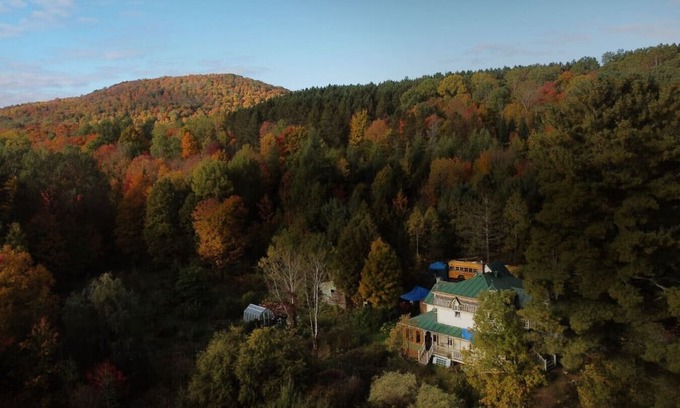 Namur Hostel | Art, Comfort & Creativity at Le Salon des Inconnus