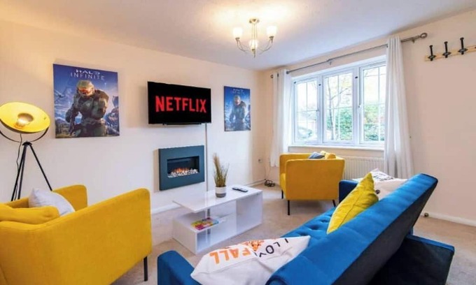 Alvaston Apartment | Pet Friendly 3 Bedroom Apartment w/Garden in Derby
