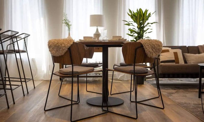 Rockcliffe - Smythe Apartment | Modern 3-BDR Apartment in Toronto (Unit #4)
