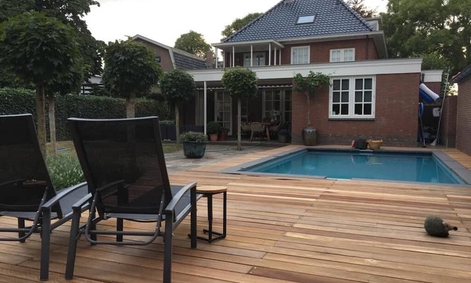 Lisse Villa | exclusive villa with swimming pool.