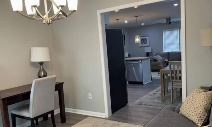 Church Street House | Spacious 4-bedroom house in lovely Atlanta