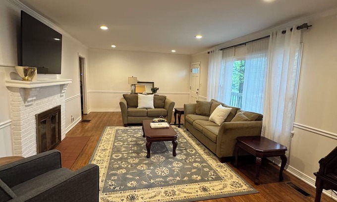Huntsville House | Charming & Cozy 3-bedroom house in North Alabama