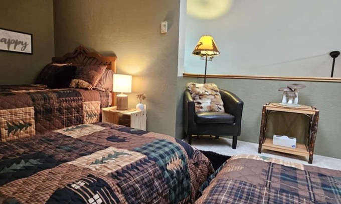 Hidden Valley Condo | Cozy 2-bedroom condo in lovely Hidden Valley with WiFi