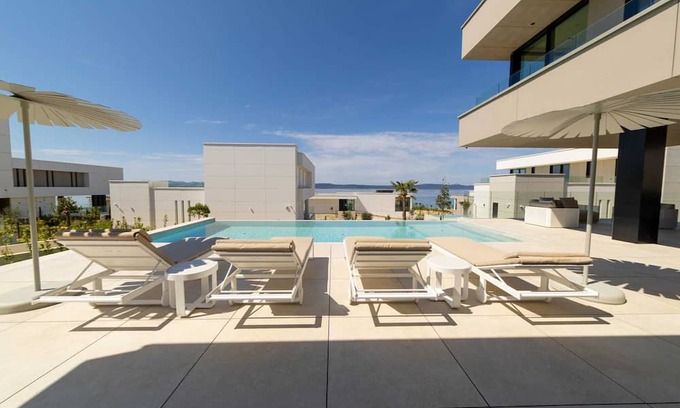 Ugljan Villa | Villa Circolo Sesto with Pool