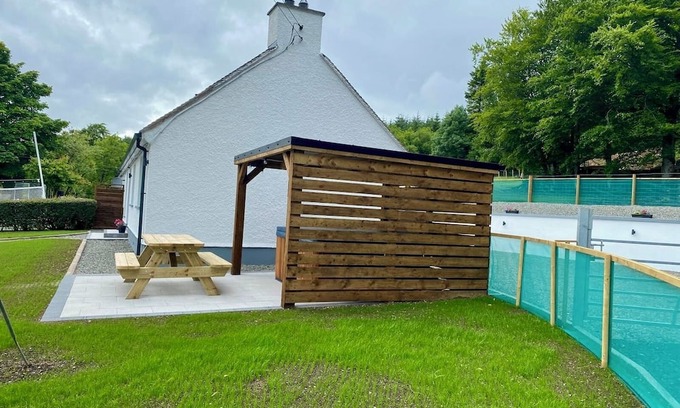 Coleraine Cottage | Peaceful countryside escape with hot tub and outstanding countryside views
