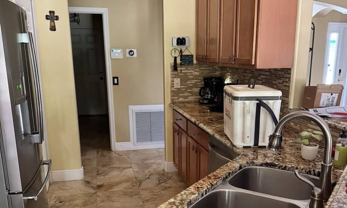 Sebastian Highlands House | Casa Palmera, comfortable 3-bedroom house in Sebastian with private back yard.