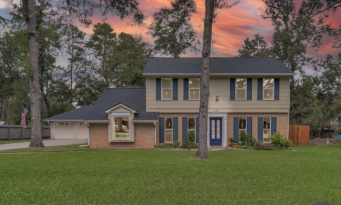 Spring House | 4-bedroom Spring Retreat - Minutes from The Woodlands