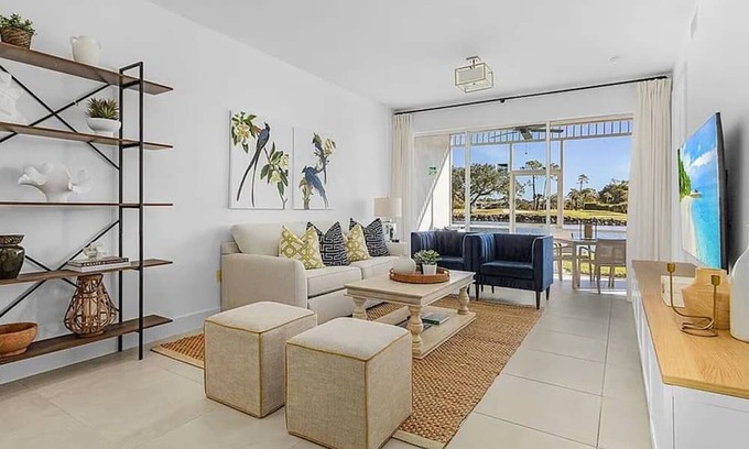 Naples Condo | Professionally Renovated Luxury Golf Condo in Beautiful Lely Resort