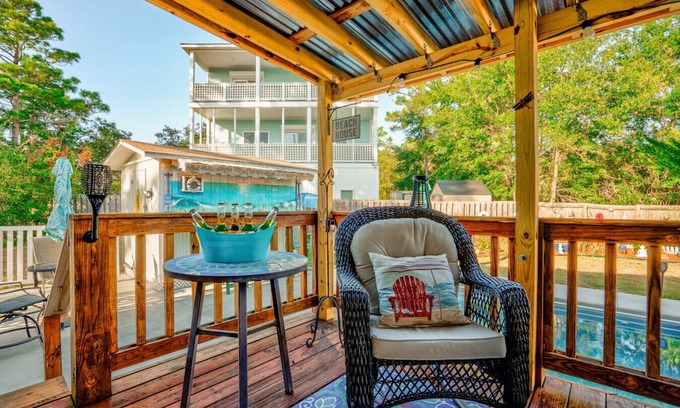 North Carolina Coast House | Private Pool Outdoor Patio+Fire Pit Game room