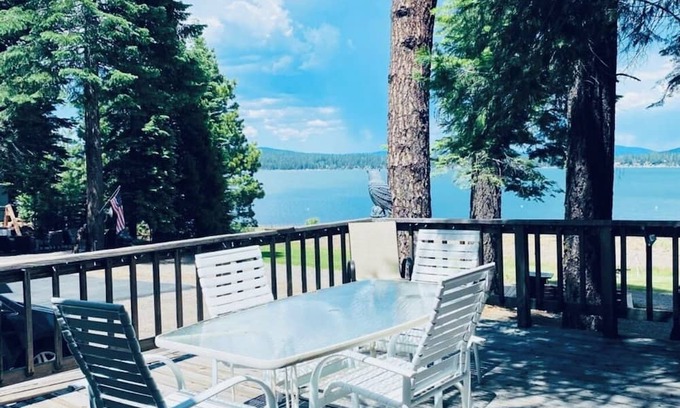 Prattville House | Prattville by the Lake