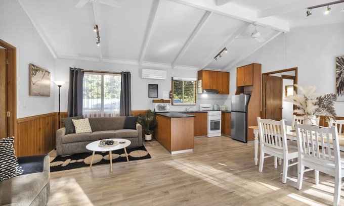 Metung Villa | 2 Bedroom Luxury Villa