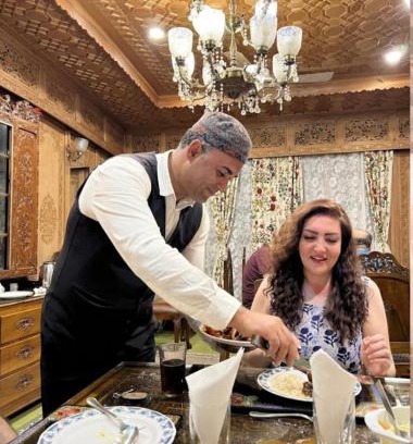 Dal Lake Hotel | Royal Heritage Houseboats