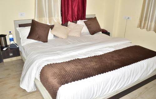 Kota Hotel | Holiday water park & resort