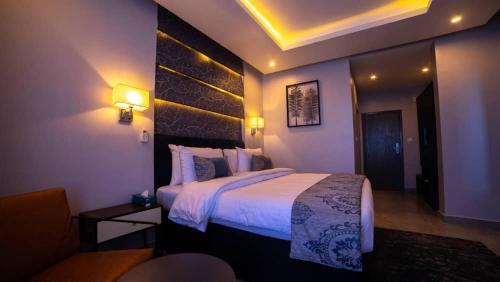 Epetu Hotel | Blue Apple Hotel