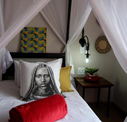 Outjo Cabin | Etotongwe Lodge